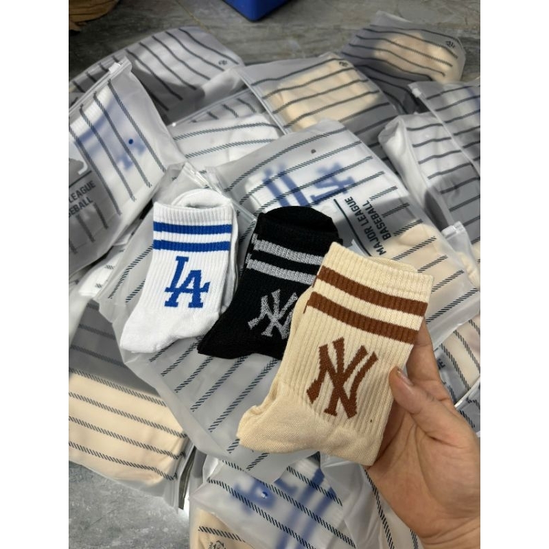 (Sale) Set 3 đôi tất cao cổ NY* xuất dư