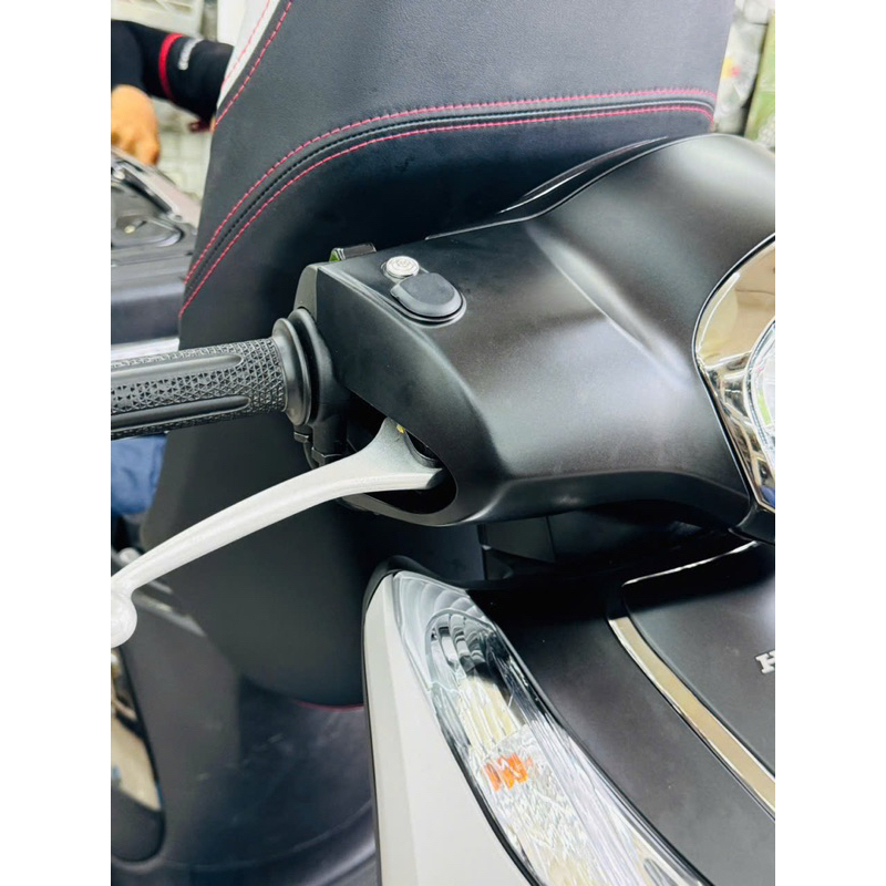 Nắp che lỗ kính sh mode cao su 2013- 2025 (1 cái )