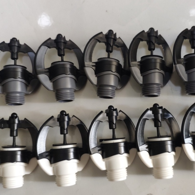Béc Phun Mưa, Béc Tưới Cây SD9000 PC 135L bù áp Độ Phủ Nước Đều- Tặng nối 21 PVC