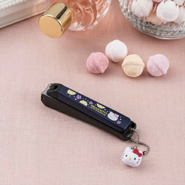 Bấm Móng Tay Hello Kitty Kai 08792 KK2538 Thép Không Gỉ (Size S)