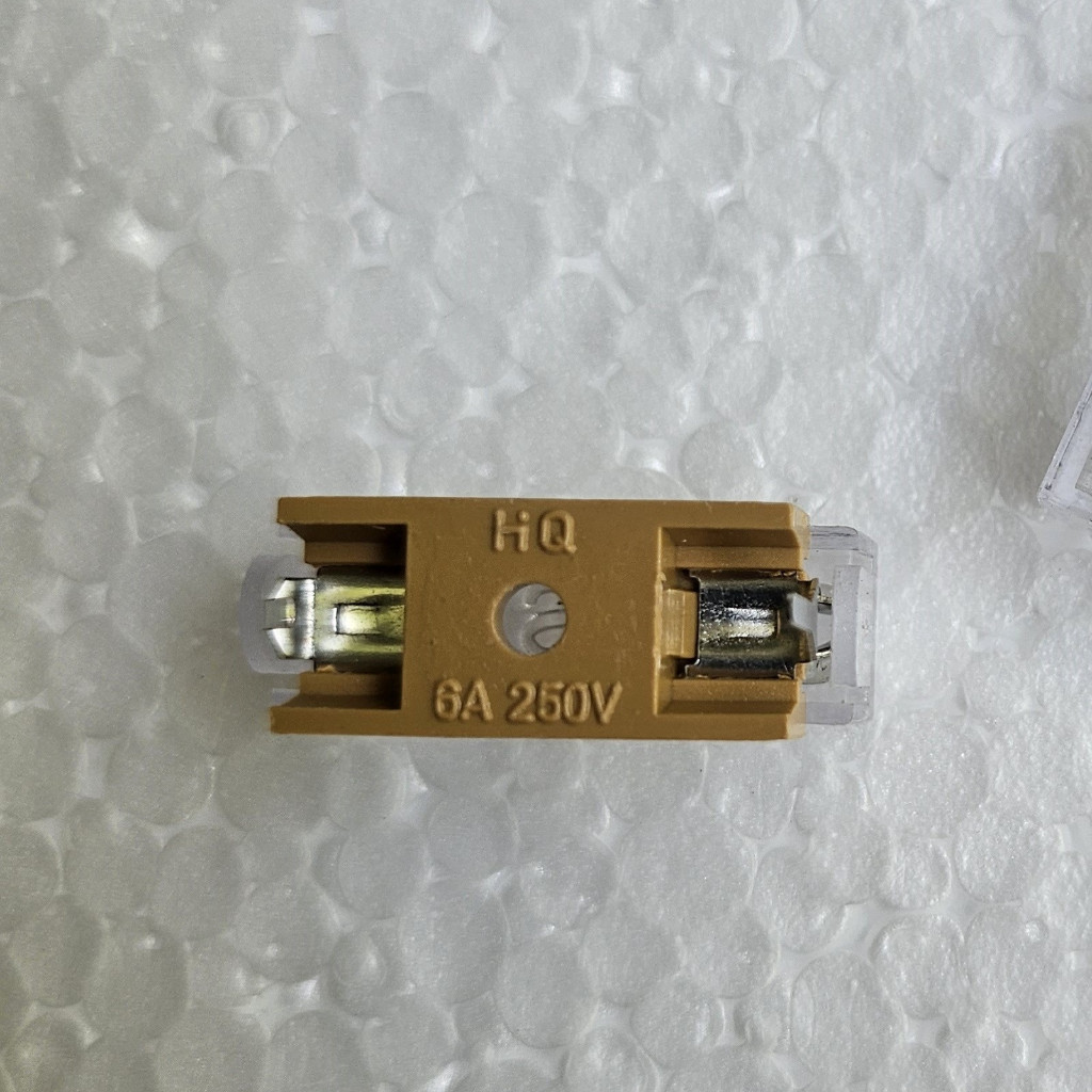 Hộp bảo vệ cầu chì ống Thủy Tinh Cầu Chì sứ đế cầu chì có nắp 6A 5x20mm 5*20mm có chân hàn mạch
