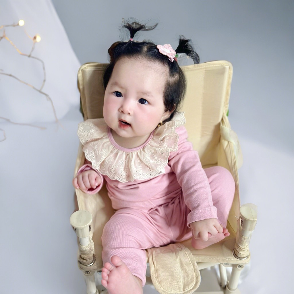 Bộ Thu Đông Bé Gái Cổ Ren Unbee Chất Modal Size Từ 5 đến 13 Kg