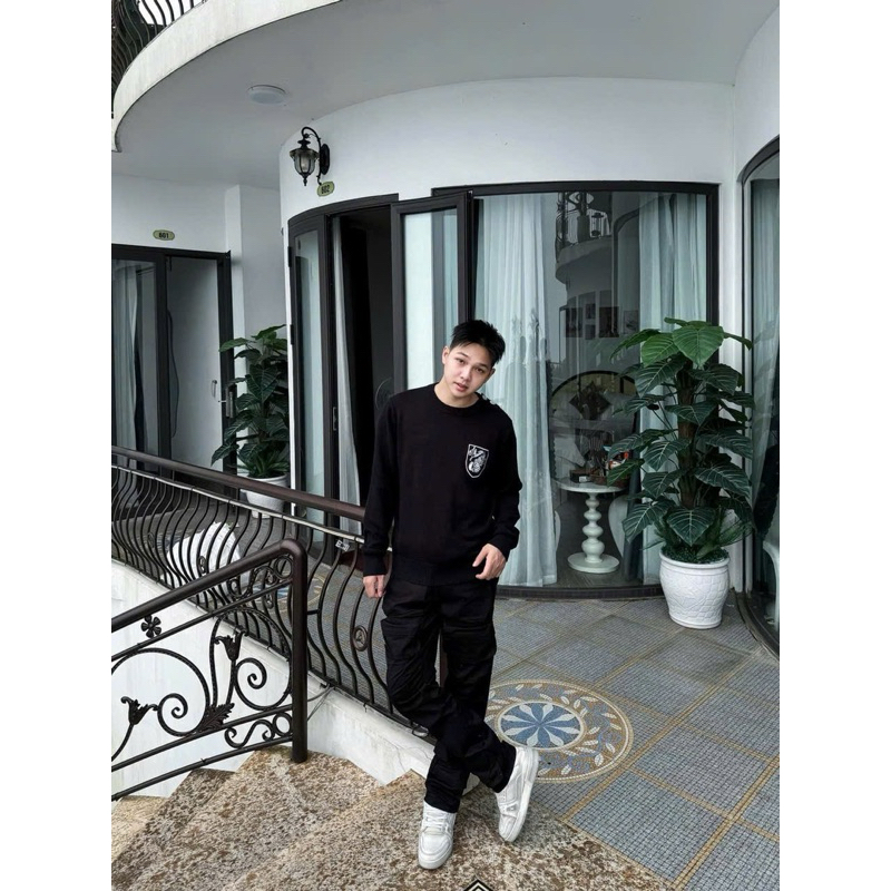 ⚡️[Hight Quality] Áo Len Lu1s Vu11on Màu Đen Sweater - Điểm Nhấn Ốc Sên Thêm Phối Đá Vai Cao Cấp Chất Len Dày Nam Nữ