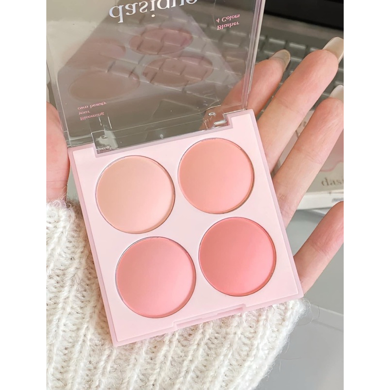 Bảng má Dasique 4 ô màu cam đào lỳ Candy Berry. 4 màu cam trẻ trung năng động.