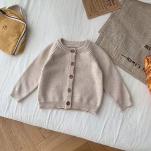 Cardigan QCCC màu be chất len cho bé trai, bé gái Hàn Quốc bé 6-14kg