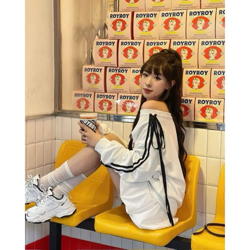 Áo trễ vai phối bèo liền chun eo, áo váy lệch vai đính nơ