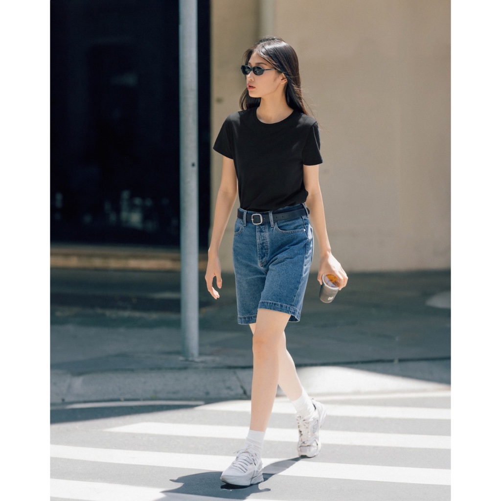 Ảnh TheBlueTshirt - Áo thun trơn tay ngắn phom suông nữ - New Hero Tee - 100% Natural Cotton - Women 4