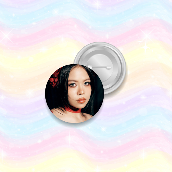 Huy hiệu cài áo/badge/pin album ca sĩ Tlinh (đọc miêu tả)