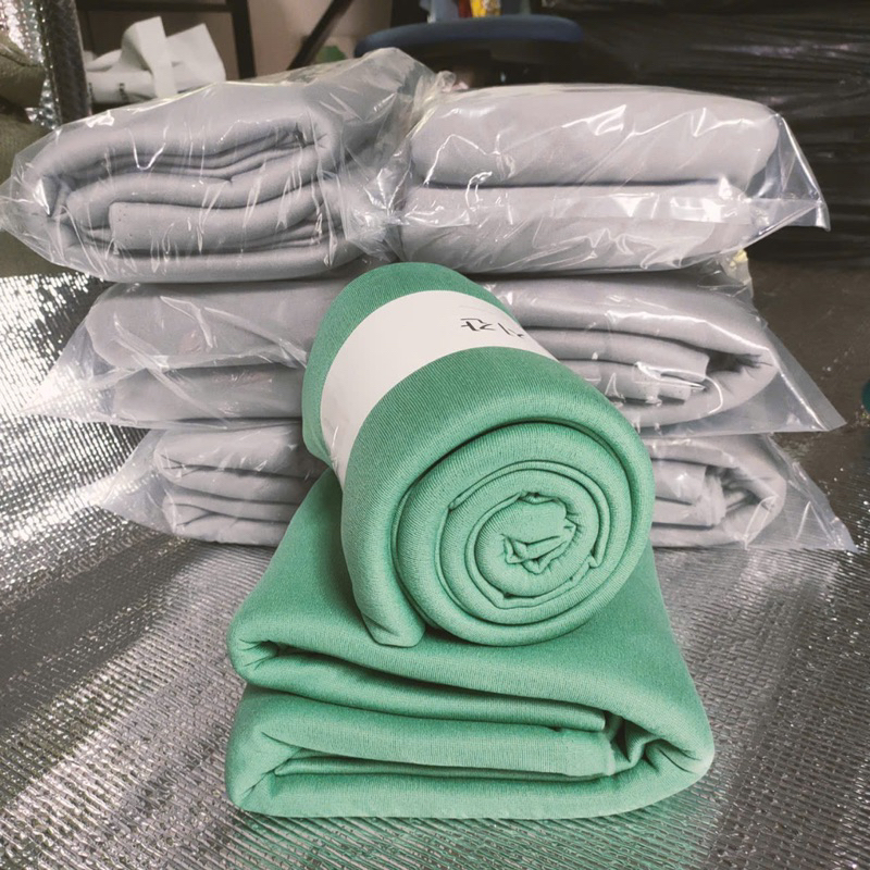 Chăn mền nỉ văn phòng giá rẻ chăn hàng không, từ thiện siêu nhẹ siêu ấm