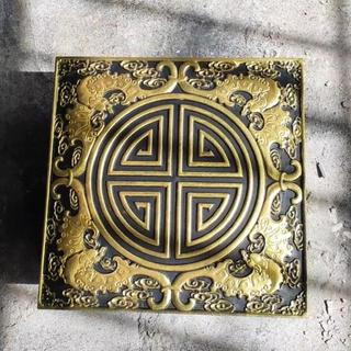 Khuôn đúc gạch lát sân, vườn hoa văn chữ thọ,con dơi nhựa pp kích thước 40x40x3 cm