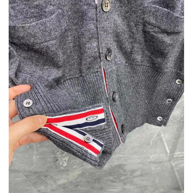 ⚡️[Hight Quality] Áo Gile 1hom Br Knitted  4 Bar Neck Vest - Điểm Nhấn Check Tà Màu Cao Cấp Sang Trọng Nam Nữ