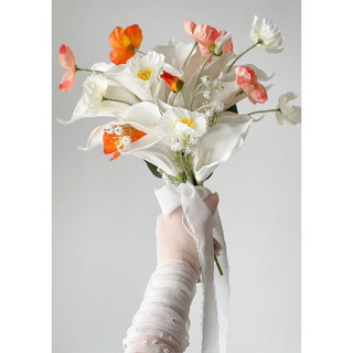 bó hoa cưới cầm tay cô dâu rum và poppy ceveria r2389