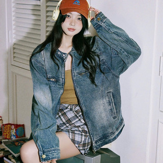 Áo Jeans Nam Nữ Màu Xanh Đậm Phối Hình Thêu Ở Tay, From Rộng Thời Trang Unisex
