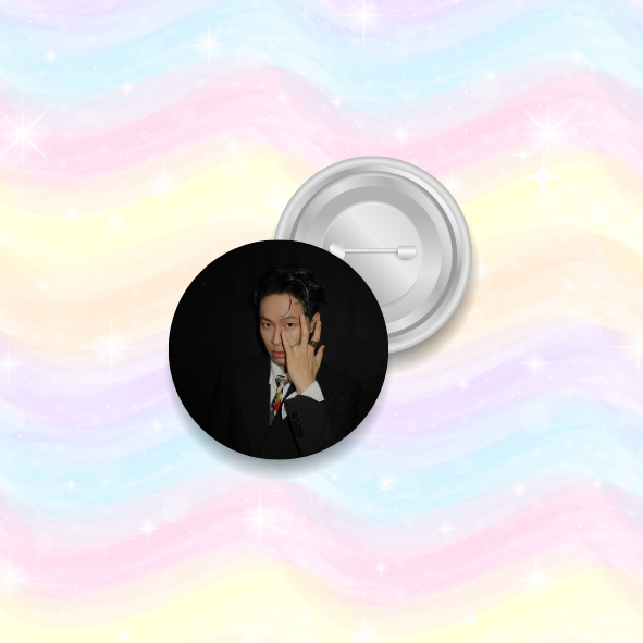 Huy hiệu cài áo/badge/pin album ca sĩ HURRYKNG (đọc miêu tả)