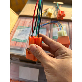 COMBO 10 rơ le cam to 12v-24v kèm rắc.