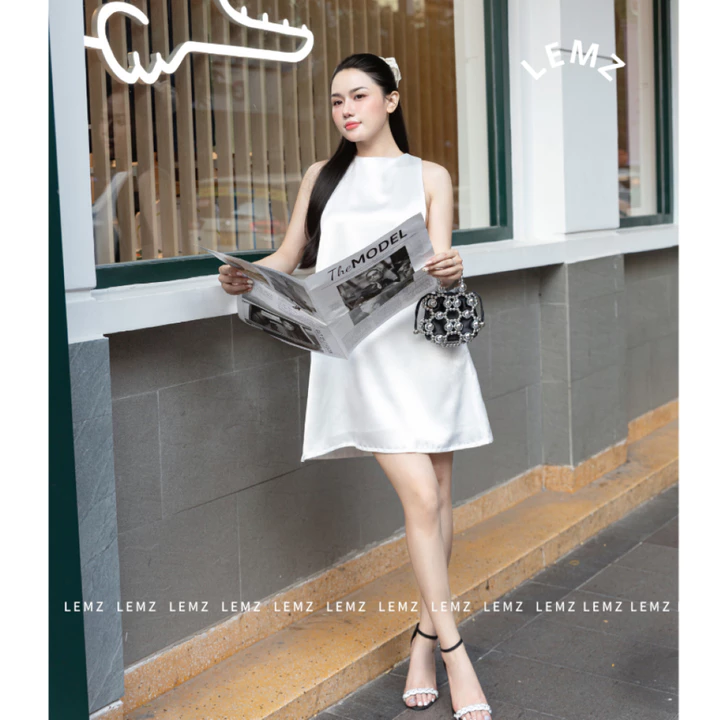 Đầm thiết kế cao cấp, đầm lụa dáng dài chữ A thiết kế sâu nách có 2 túi trong, lót lụa, thanh lịch LEMZ