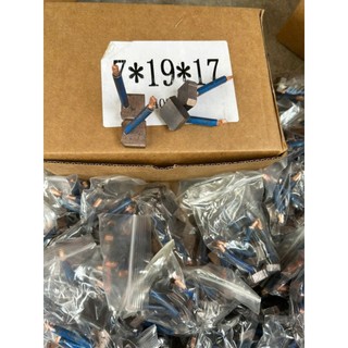 than đề lai, than đề xe kích thước 7x19x17, giá 1 bộ
