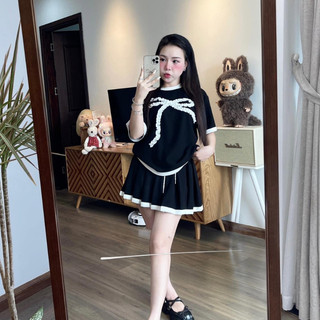 Đồ bộ nữ,set đồ nữ áo phông mì hàn tay lỡ đính nơ ngực mix chân váy xếp ly dáng ngắn viền phối màu HCOM3229 YuuMi Style
