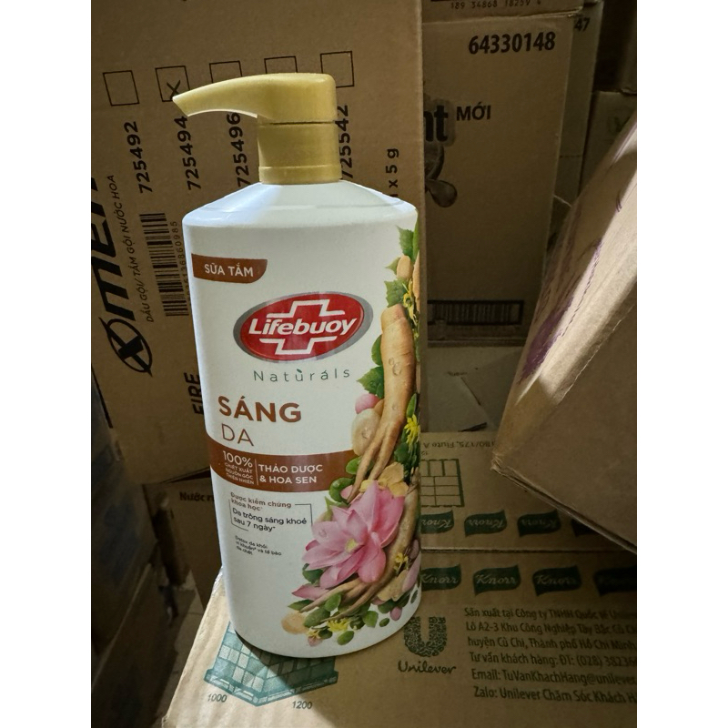 Sữa tắm Lifebuoy Chăm đủ màu chai 800gr