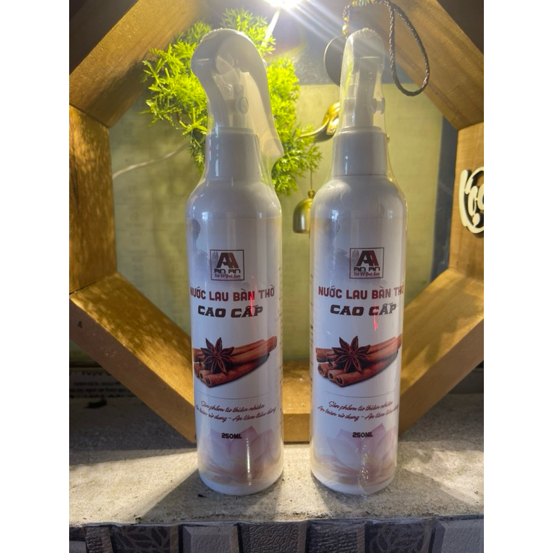 Nước lau ban thờ An An cao cấp, dùng lau ban thờ giúp thanh tẩy uế, tinh chất quế và thảo mộc 250ml