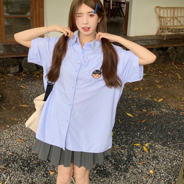 Áo sơ mi LIVE GREAT ngắn tay họa tiết kẻ sọc màu xanh dương phong cách Hàn Quốc thời trang mùa hè mới cho nữ | BigBuy360 - bigbuy360.vn