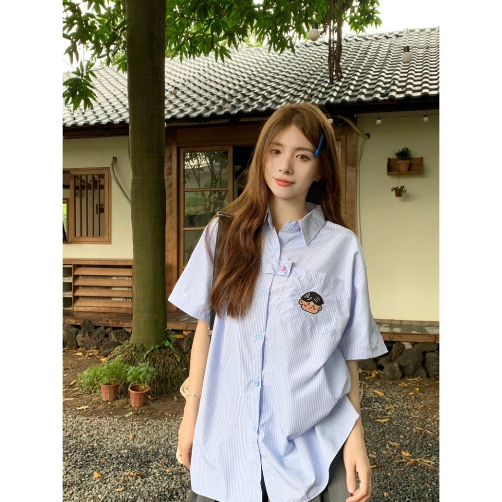 Áo sơ mi LIVE GREAT ngắn tay họa tiết kẻ sọc màu xanh dương phong cách Hàn Quốc thời trang mùa hè mới cho nữ | BigBuy360 - bigbuy360.vn