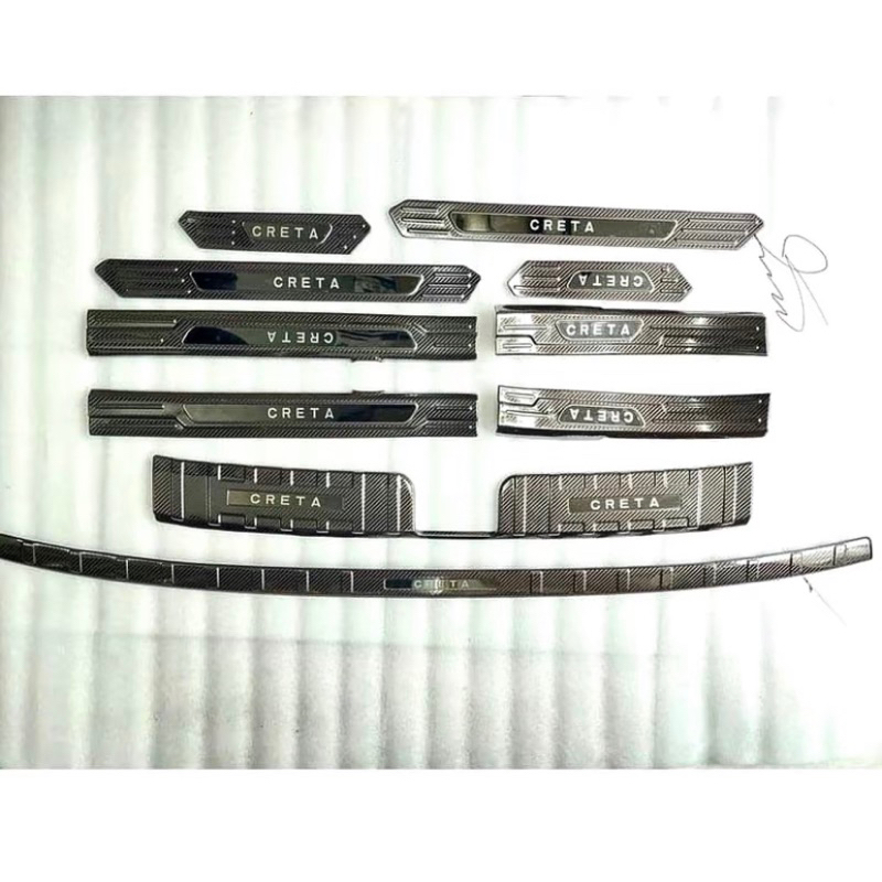 Ốp bậc cửa, chống trầy cốp xe Huyndai Creta 2022-2024 vân Carbon cao cấp