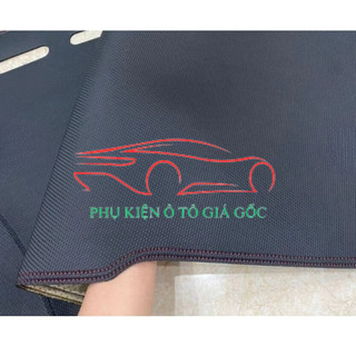 Thảm taplo xe Mitsubishi Xforce 2024, 2025 chất liệu da carbon màu đen cao cấp chống nắng nóng hiệu quả