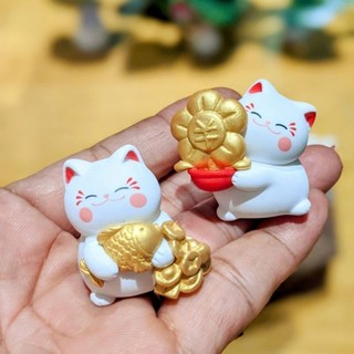 Bé mèo may mắn tài lộc dễ thương