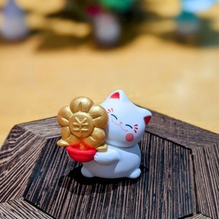Bé mèo may mắn tài lộc dễ thương