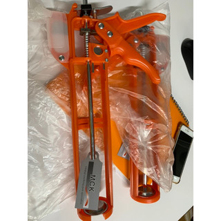 Súng bắn keo silicon trợ lực công nghiệp, thiết kế tối ưu, đường keo ra đều, mịn, tự ngắt keo khi dừng cò
