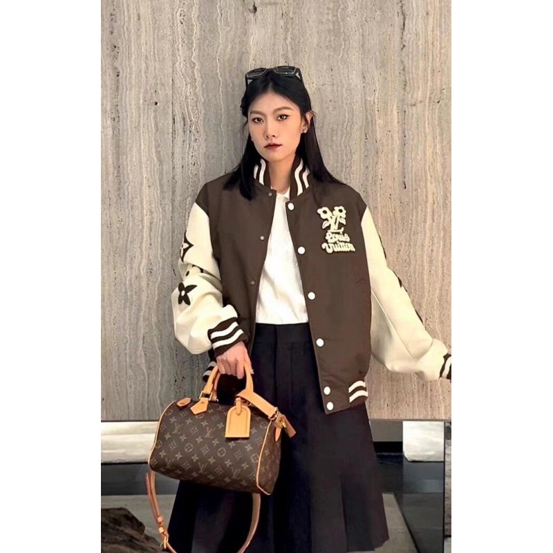 ⚡️[Hight Quality] Áo Khoác Bomber Lu1s Vu11on 1AFPWZ Varsity Jacket 25FW - Điểm Nhấn Logo Icon Thêu Cao Cấp Nam Nữ.