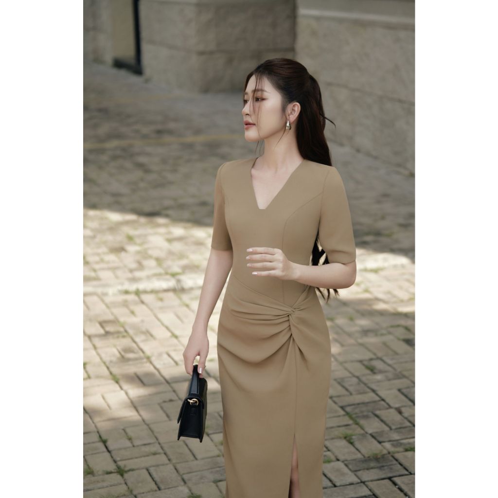 Vella Fashion đầm midi tay ngắn xoắn eo xẻ trước VD24073 - MILA dress