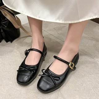[FORM RỘNG LÙI 1 SZ] Búp Bê Nữ Đế Bệt Khóa Cài Tách Mũi Độc Đáo Đính Kèm Nơ Xinh Xắn 2024
