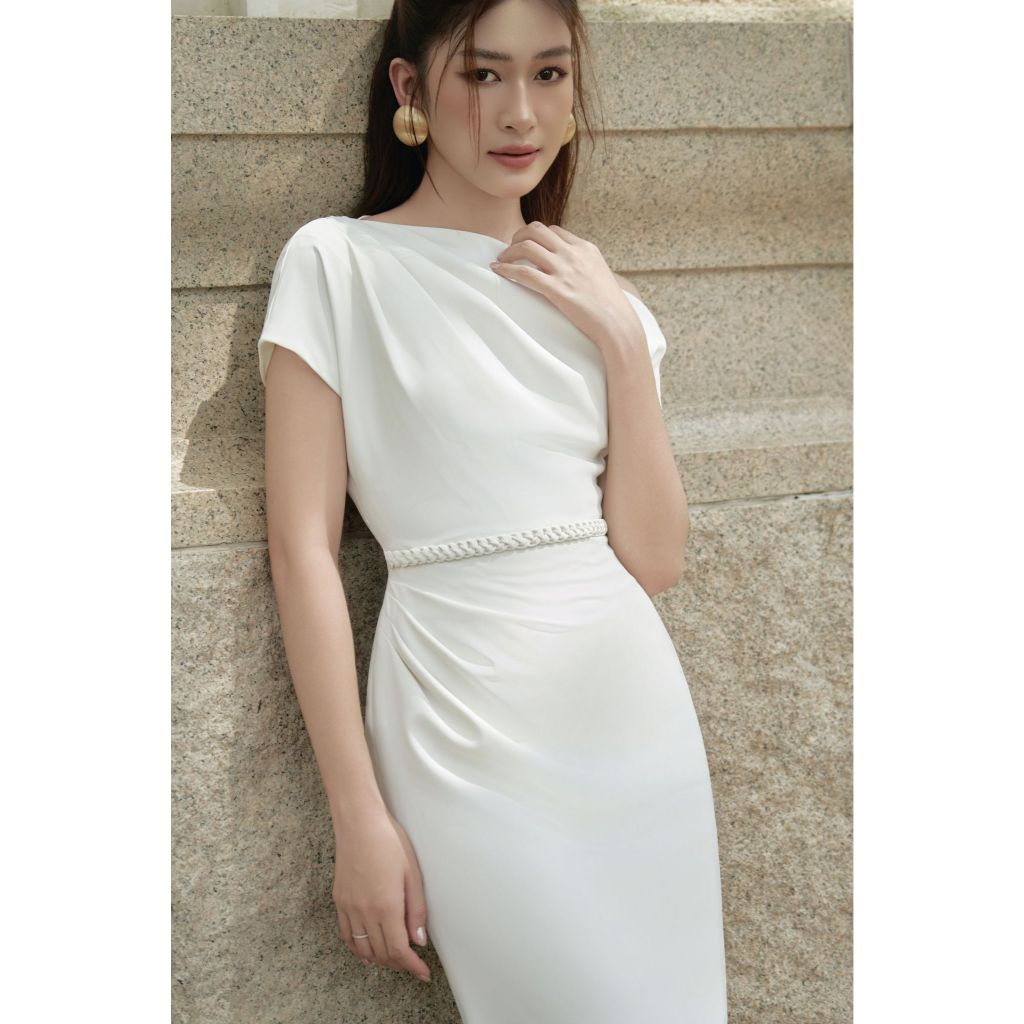 Đầm nữ đi tiệc lệch vai sang trọng màu trắng / đen / đỏ Vella Fashion VD24109 - EMMA Dress