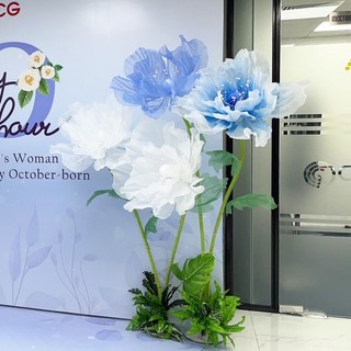 Vải voan trắng loại xuyên sáng đẹp làm hoa khổng lồ và decor trang trí
