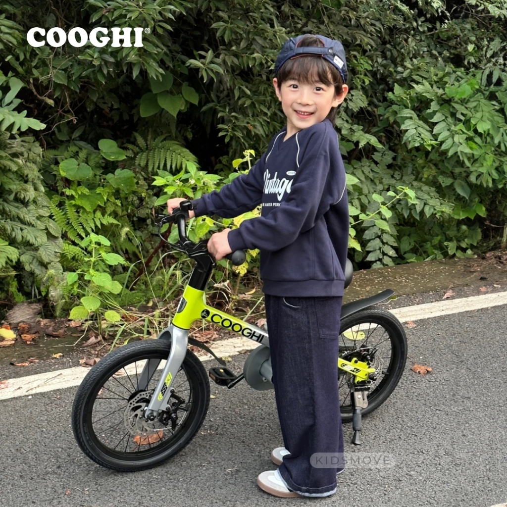 Xe đạp cho bé siêu nhẹ Cooghi F1 phong cách thể thao, khung magie hàng không cao cấp, có bánh phụ