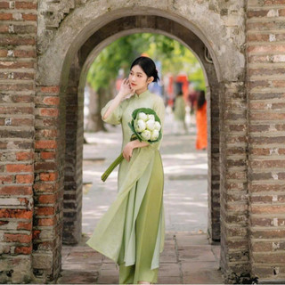 Áo dài nữ cách tân dáng suông cửu nguyệt xanh áo dài Saam màu xanh rêu tay lỡ 4 tà hottrend Tết 2025