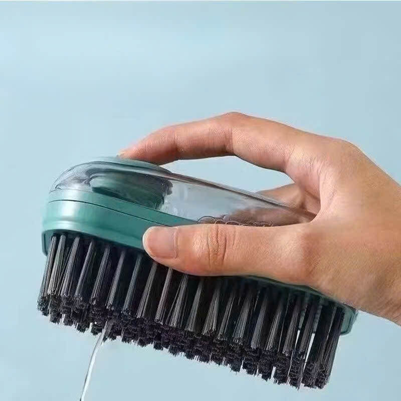 Bàn chải giặt đồ có ngăn đựng xà phòng tẩy rửa và nút nhấn tiện lợi,  BÀN CHẢI CÓ NGĂN ĐỰNG NƯỚC GIẶT: BANCHAIGIATDO8