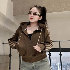ÁO KHOÁC NỈ CẦU VỒNG CÓ NÓN CHỐNG NẮNG PHONG CÁCH MỚI MẼ DỄ MẶC PHÙ HỢP THỜI TRANG