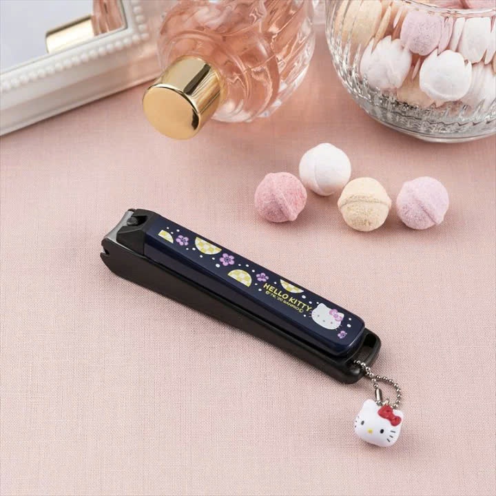 Bấm Móng Tay Hello Kitty Kai 08761 KK2535 Thép Không Gỉ (Size M)