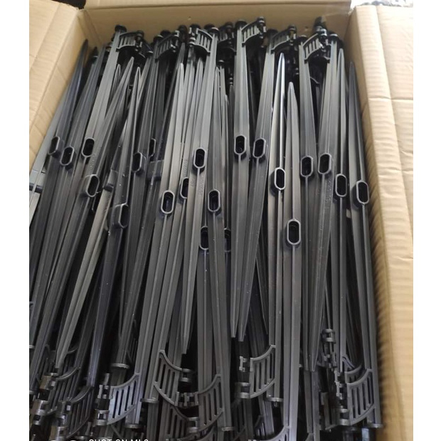 Cây cắm giữ béc phun mưa, cây căm béc 45cm có ren 17mm, cây cắm 45cm 2 đầu gài