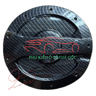 Ốp nắp xăng cacbon xe Toyota Veloz 2022 - 2024, 2025 Vân CARBON cao cấp