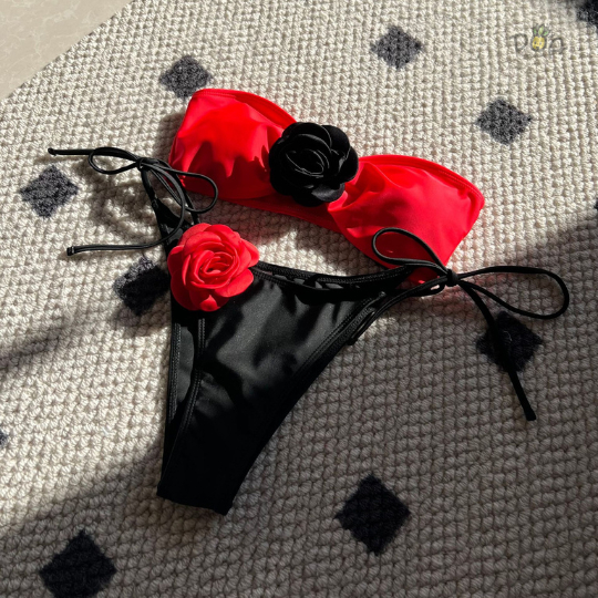 Bikini Hai Mảnh Hot Trend Blackpink – Áo Quây Quần Cột Dây Đính Hoa Trà