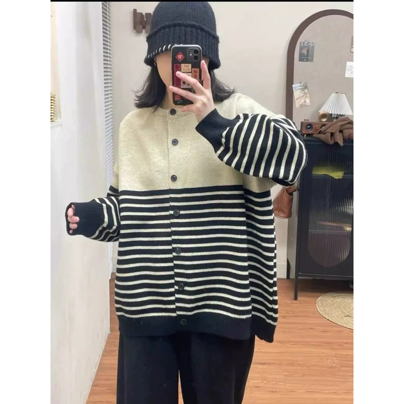 M.H STYLE ORDER Dongaemun Thời trang mới mùa thu sọc khối màu cổ tròn nút áo len dệt kim dài