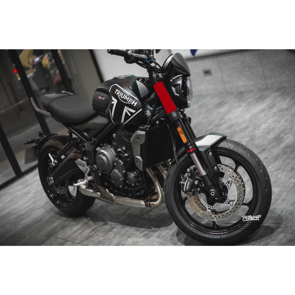 PPF dán bảo vệ đồng hồ, đèn pha Triumph Trident 660. PPF nhập khẩu