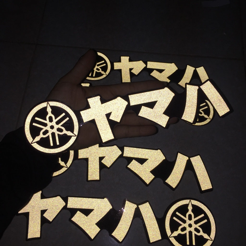 Logo YAMAHA Japanese. Chữ Nhật Bản chất liệu phản quang 3M cao cấp, không bay màu, bong tróc