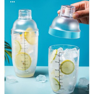 Bình lắc Shaker pha chế nhựa chia vạch đen 320ml--600ml Việt Nhật.