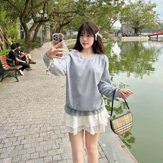 Set áo thun dài tay phối ren, buộc dây nơ vai phối chân váy tầng phối ren thêu hoa nổi