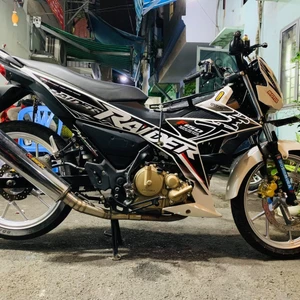Tem rời cao cấp HAYABUSHA dán xe Raider trắng. Phối tem đen. Decal không bay màu bong tróc